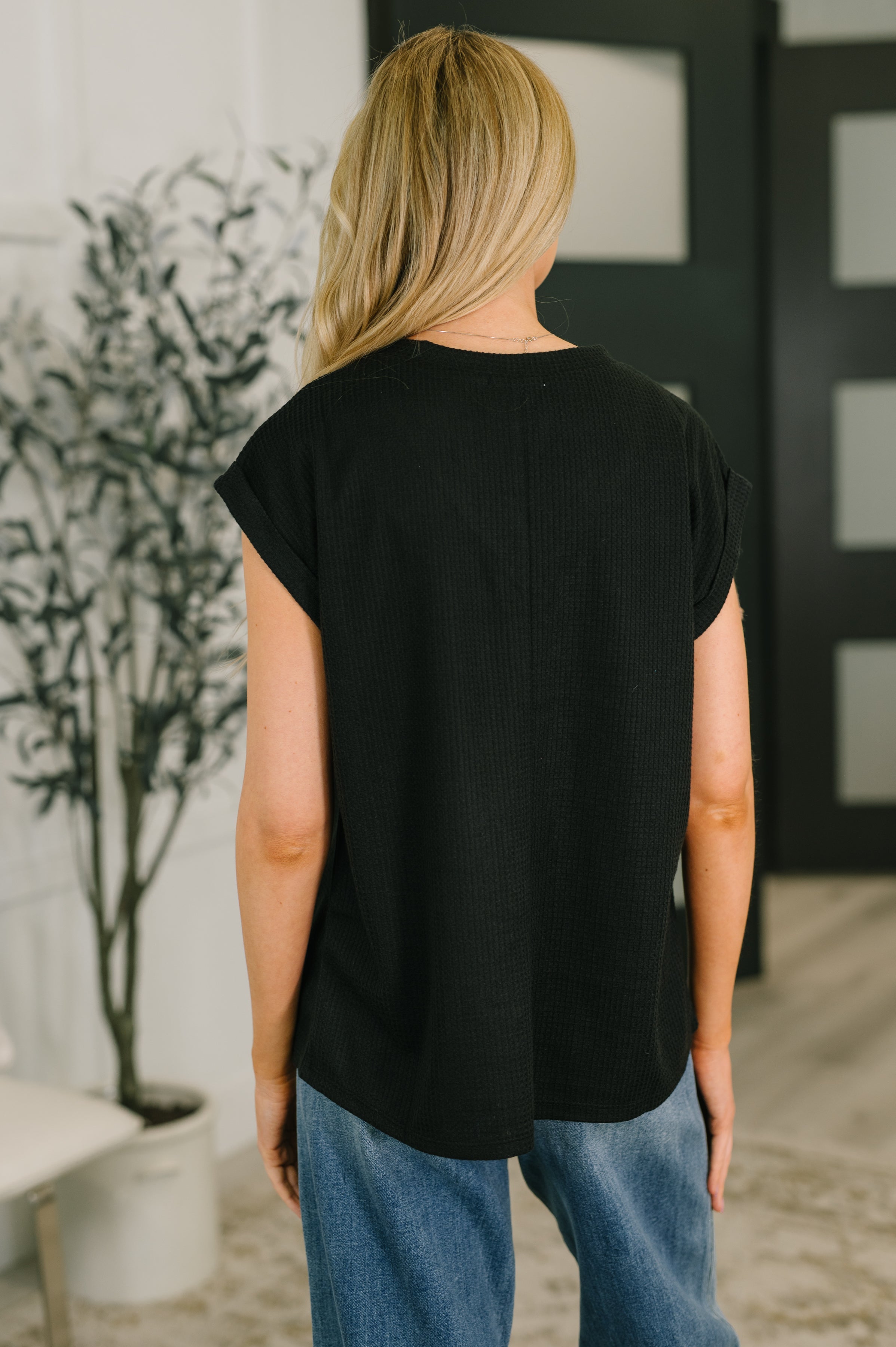 Classic Timeless V-Neck Tee in Black